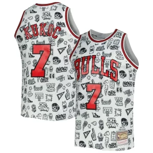 Fácil de llevar Elegante Encantador Toni Kukoc Chicago Bulls 1997/98 Hardwood Classics Doodle Swingman Jersey White